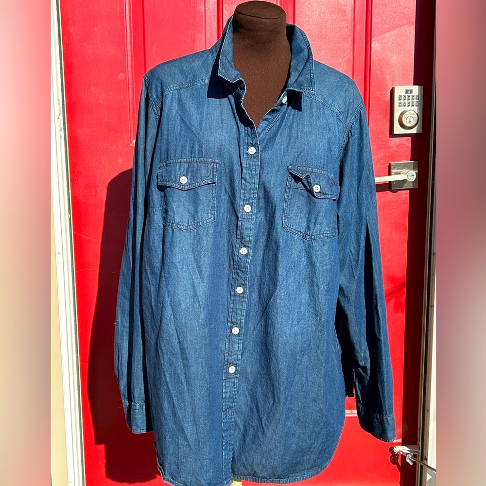TORRID s2 denim button down shirt-dark rinse-💯cotton feels silky-great staple